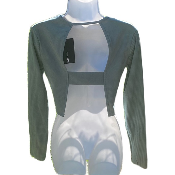 Top- Open Back Cropped - Picture 6 of 7